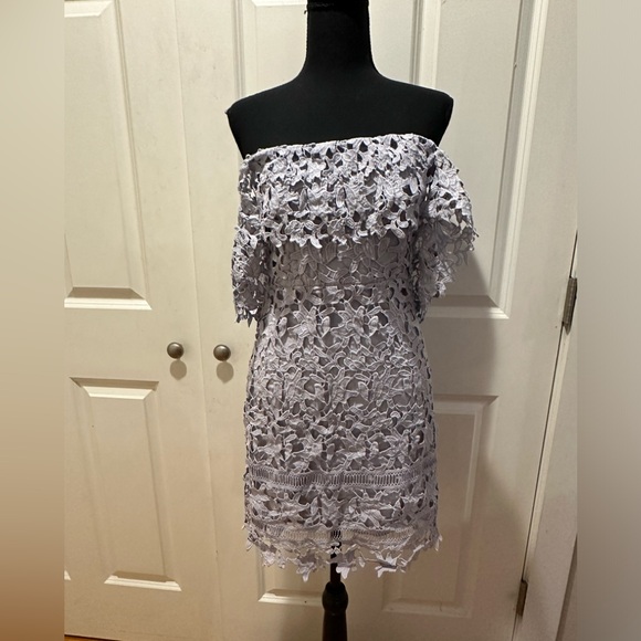 ASTR Lavender lace dress - Picture 2 of 10